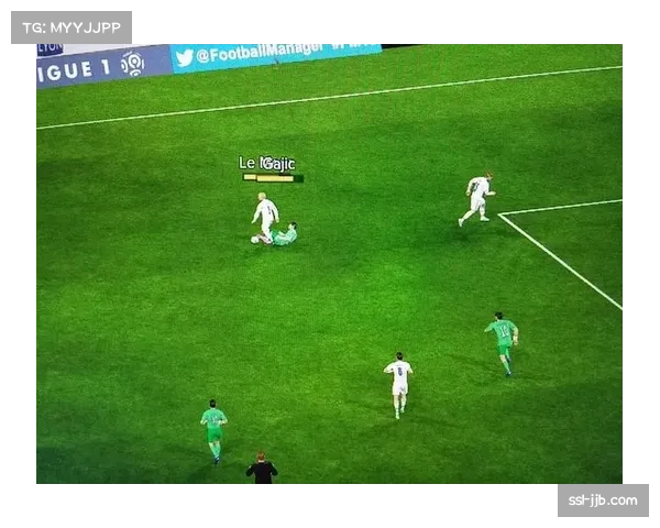 欧足联对危险铲球处罚标准一致 迪亚斯剪刀脚铲球直接红牌