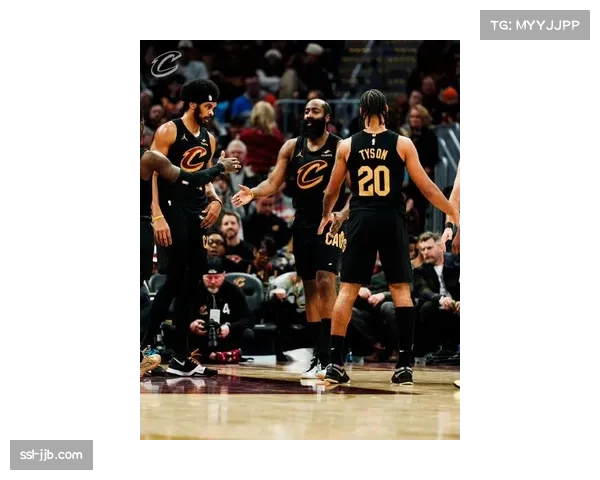 哈登在骑士场均8.1助攻，老将经验助球队进攻流畅